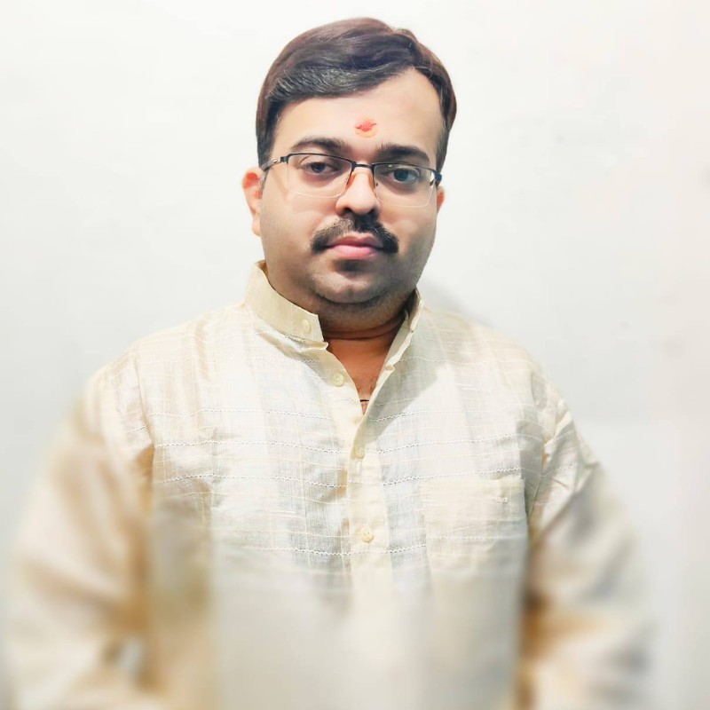 https://www.api.monkvyasa.com/assets/uploads/user/avatar/VishnuYogi.jpg